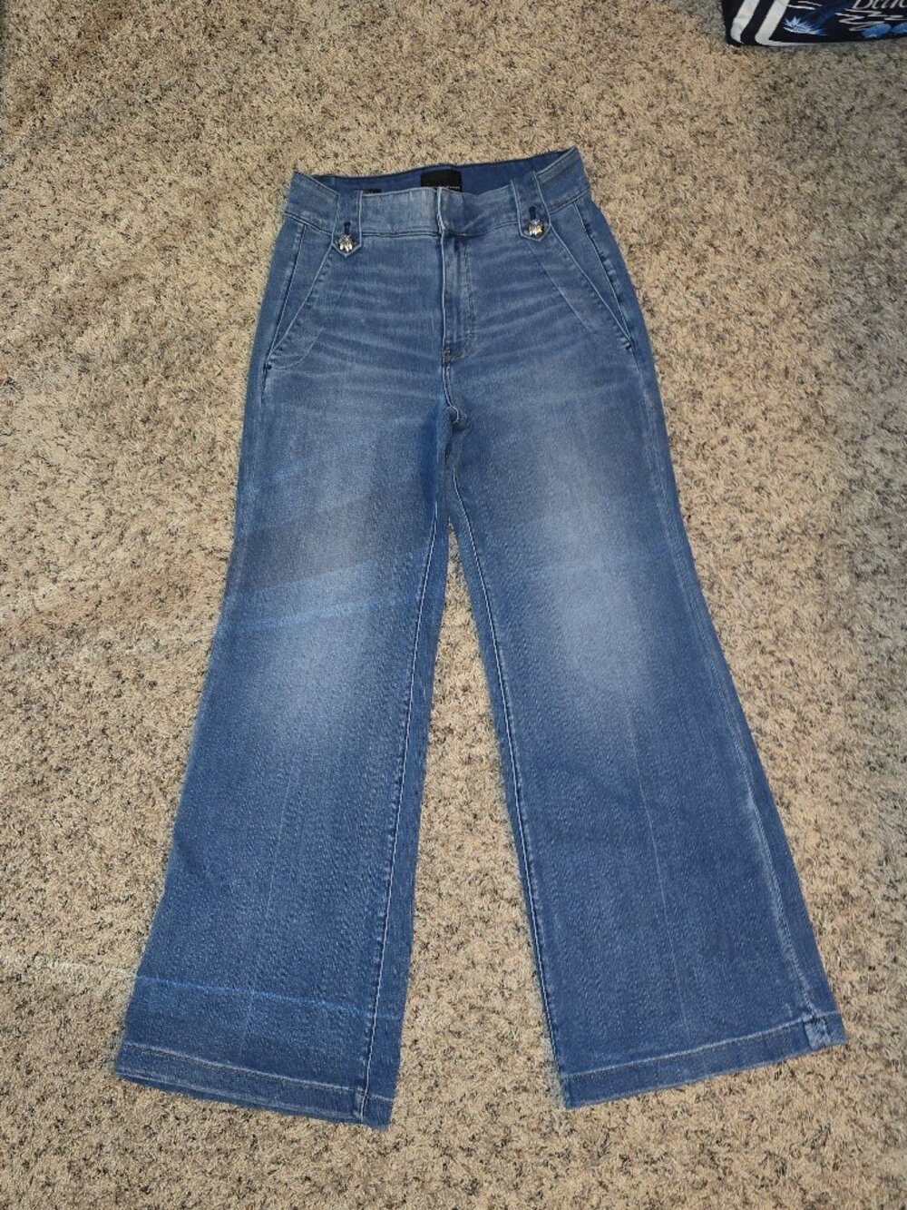 White House Black Market Jeans Slacks Hi-Rise Wide Leg EverDay Soft 10S Short